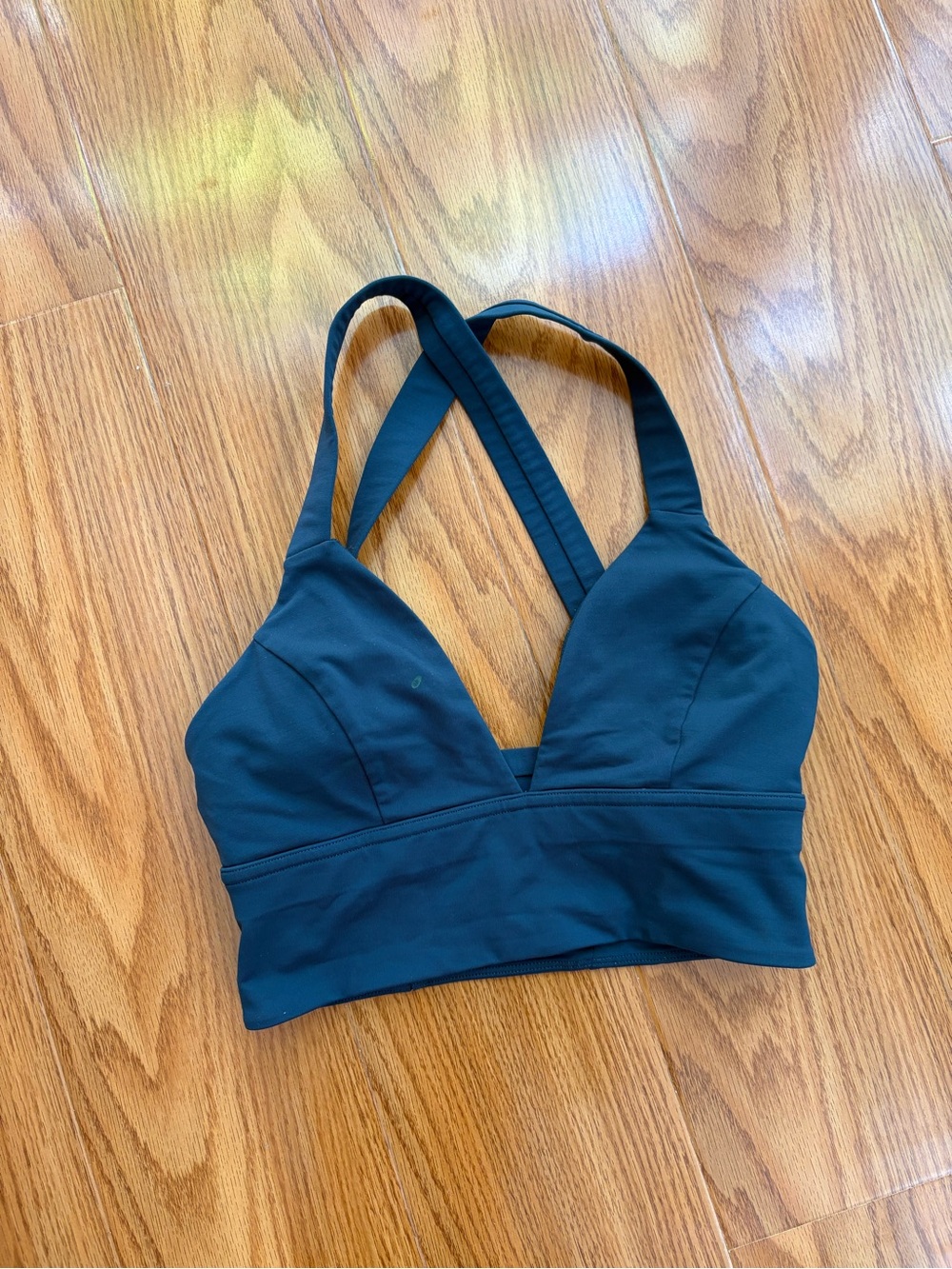 Lululemon Sweat your Heart Out Women’s Bra in Submarine color A/B cup Size 2